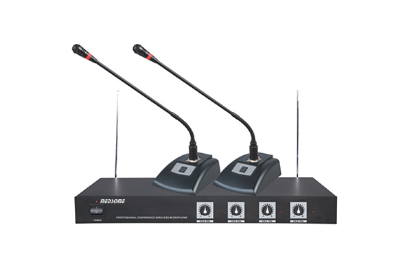 一托四无线麦克风   MIC-801