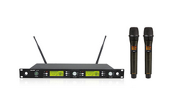 True diversity Wireless microphone   VIC-330